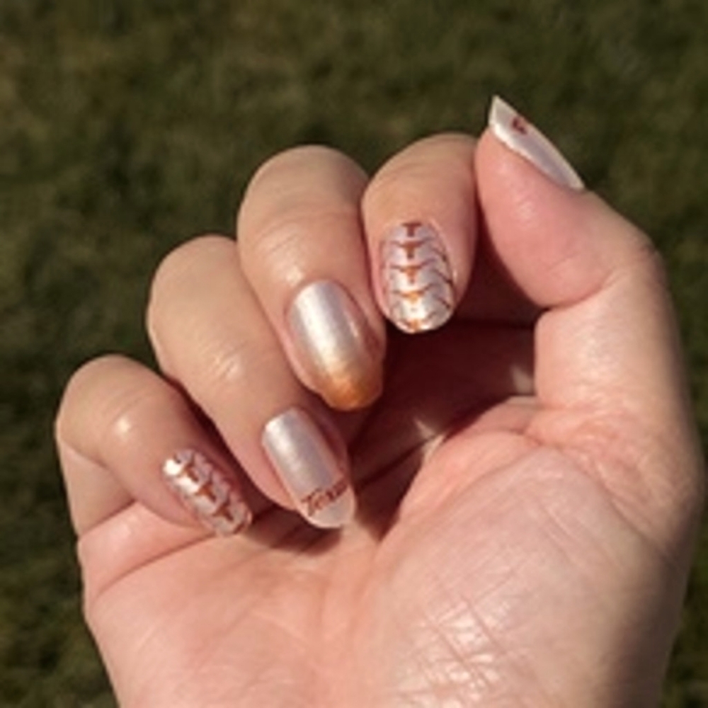 COLOR STREET NEW University of Texas Color Street Nail Strips